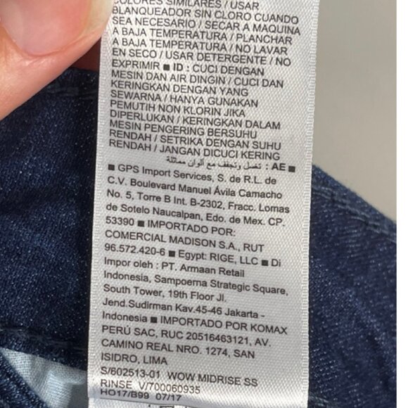 OLD NAVY | Super Skinny Mid-Rise Dark Wash Button Front Jeans | Size 12 - Picture 9 of 11